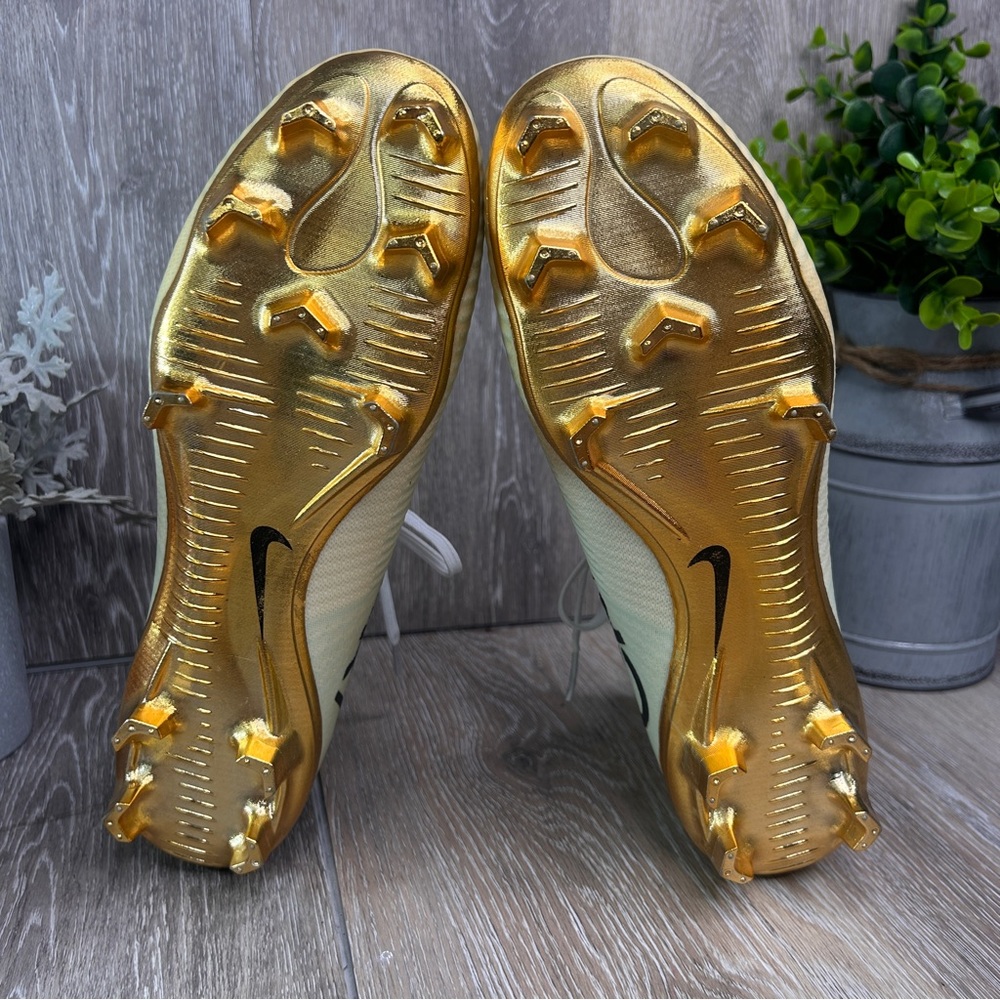 Nike Mercurial Men's Soccer Cleats in Light Green, White and Gold - Picture 4 of 9